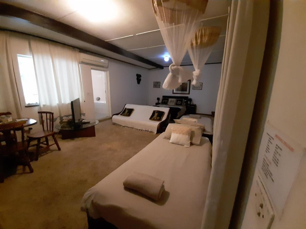 Elephant Walk Guesthouse And Back Packers Phalaborwa Buitenkant foto