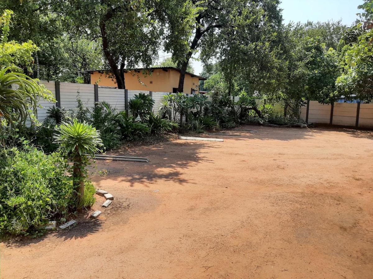 Elephant Walk Guesthouse And Back Packers Phalaborwa Buitenkant foto