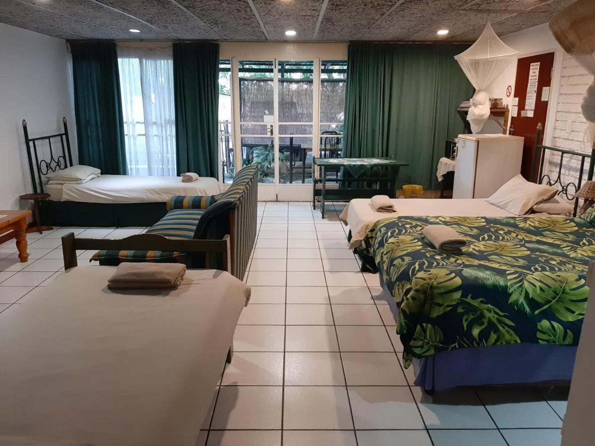 Elephant Walk Guesthouse And Back Packers Phalaborwa Buitenkant foto