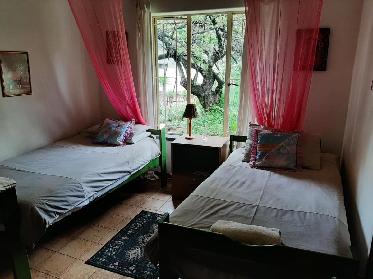 Elephant Walk Guesthouse And Back Packers Phalaborwa Buitenkant foto